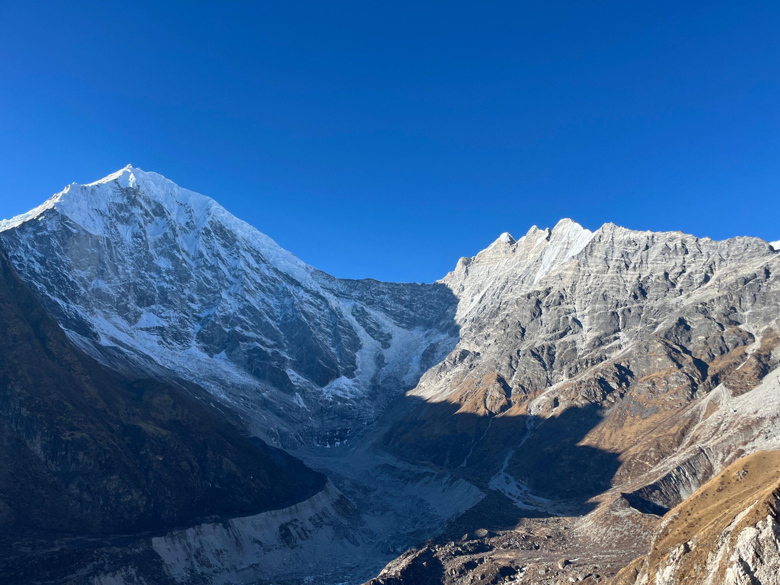 e2b39a3f-3fd5-4f9b-a28a-3bd7c0f7d3a6-1-scaled