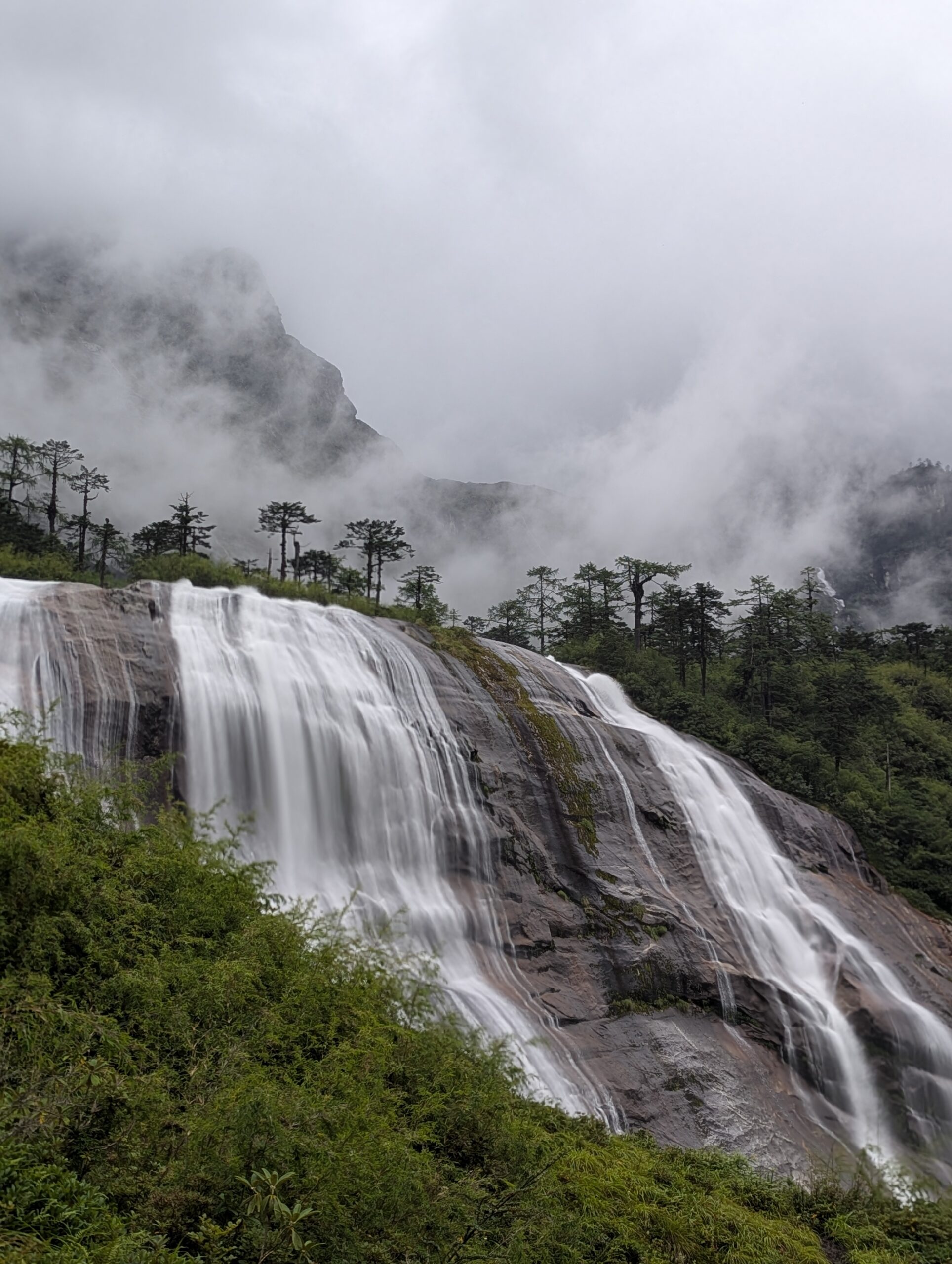 PXL_20250827_103132876.LONG_EXPOSURE-01.COVER_-scaled